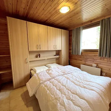 Le Bochetay 13 בקתה